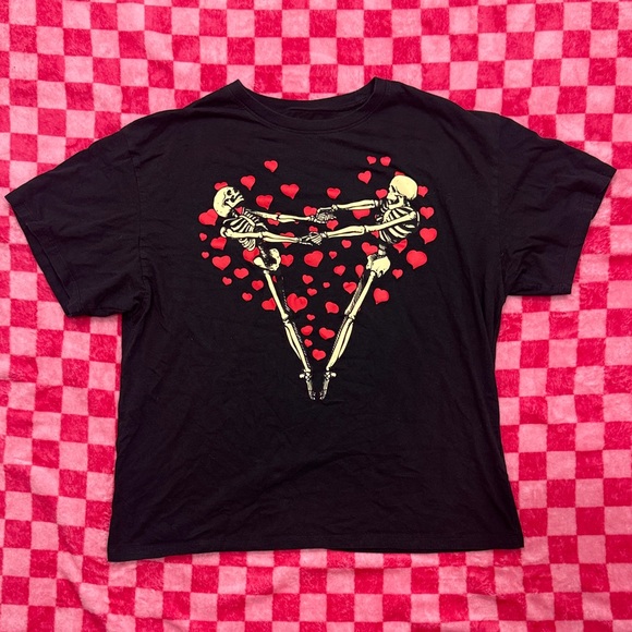 Hasta Siempre Tops - Hasta Siempre Black Skeleton Heart Graphic Tee